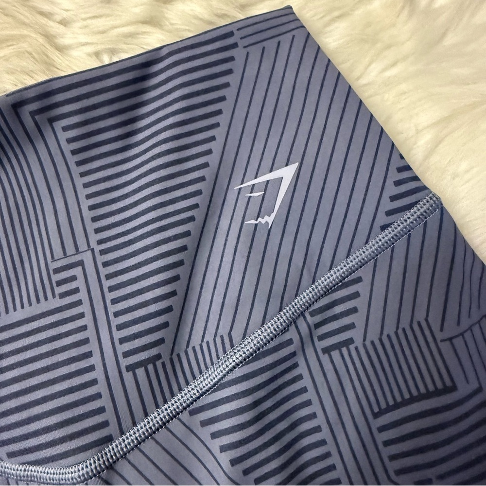 Gymshark Elevate Cycling Shorts – Gray Pattern – Size XS (No Tag) - Picture 3 of 4